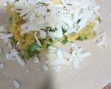 A picture of step 4 of Aloo paratha.