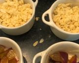 Une image de l'étape 5 de Crumble aux prunes et amandes.