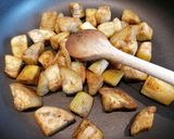 Padlizsános-cukkinis csirkeragu bulgurral recept fázis 2 fotója