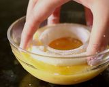 A picture of step 4 of Mozzarella Onion Rings.