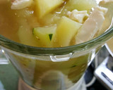 Foto del paso 2 de la receta: Crema ligera de calabacín con un toque de jengibre