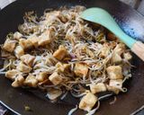 Foto langkah ke 5 dari resep Tumis Tauge Tahu.