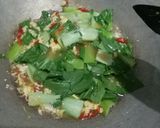Foto langkah ke 5 dari resep Tumis Pakcoy Kuah Telur.