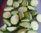 Foto del paso 2 de la receta: Coles de Bruselas al horno