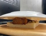 A picture of step 6 of Katsu sando.