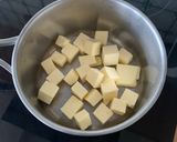 Foto del passaggio 3 della ricetta Financier alla Mela e Caramello stile Tatin