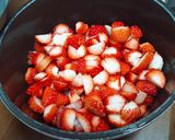Hình bước làm 1 của món Mứt dâu tây 🍓