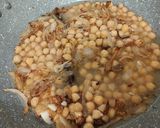 A picture of step 3 of Chana pulao.