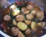 A picture of step 4 of Hvarska Gregada (Croatian Fish Stew).