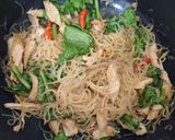 Foto langkah ke 3 dari resep Bihun Goreng.