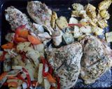 Foto del paso 3 de la receta: Pollo al horno con papas condimentadas