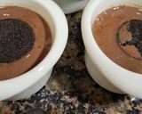 Foto del paso 2 de la receta: Cuajada de Chocolate con Oreo, Nata y Helado
