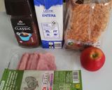 Foto del paso 2 de la receta: Café CON LECHE, 1 REBANADA DE PAN CON 1 LONCHA DE PAVO Y 1 MANZANA