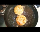 A picture of step 3 of Tasty Chicken patti burger.