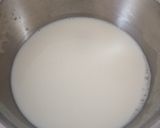 A picture of step 1 of Litchi coconut pudding.