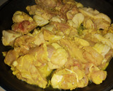 Foto del paso 4 de la receta: Cuarto de pollo deshuesado con zanahoria y papas