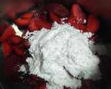 A picture of step 5 of Larva-flow mocktail.