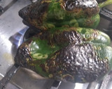 Foto del paso 1 de la receta: Chile relleno 😊😋 de carne o quesos