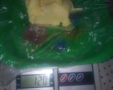 A picture of step 4 of #bakeabread# Banana bread with groundnut topping.