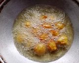 A picture of step 3 of Surti khata Vada / Desai Vada.