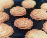 A picture of step 4 of Butter cookies.