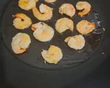Foto langkah ke 2 dari resep Rice Paper Omelet.