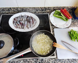 Foto del paso 4 de la receta: Chipirones en su tinta con arroz