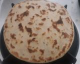 खोबा वाली रोटी (khoba wali roti recipe in Hindi) रेसिपी चरण 10 फोटो