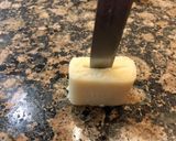 Foto del paso 4 de la receta Bombones de mazapán, rellenos de fruta escarchada