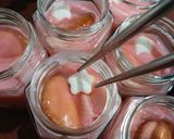 Foto langkah ke 6 dari resep Pudding Strawberry dalam Stoples (In Jar).