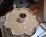 Foto langkah ke 8 dari resep Cinnamon Chiffon Cake.