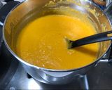A picture of step 4 of Smoked pumpkin soup with cheddar.