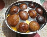 A picture of step 6 of Custard With Gulab jamun.