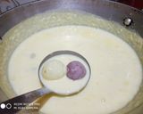 A picture of step 3 of Rabri with Black White Rasgulle.