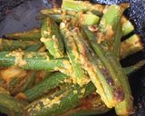 भरवा भिंडी (bharwa bhindi recipe in Hindi) रेसिपी चरण 6 फोटो