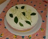 Eper-bodzás torta recept fázis 4 fotója