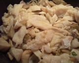 Foto del paso 9 de la receta: Alcachofas, almejas y bacalao al ajillo