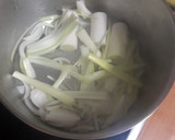 Foto del paso 1 de la receta: Patatas con merluza