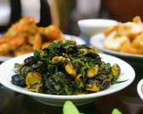 Hình bước làm 2 của món Ốc xào lá cách