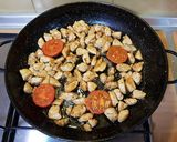 Foto del paso 3 de la receta: Pollo con cocacola y hierbas provenzales en 10 minutos