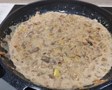 Foto del paso 3 de la receta: Pechuga de pollo con salsa de setas y arroz blanco