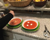 Foto del paso 6 de la receta: Crema de tomates decorada paso a paso