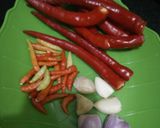 Foto langkah ke 1 dari resep Semur tongkol,telur,tahu pedasss...