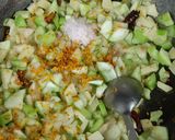 A picture of step 3 of Simple Sponge Gourd.
