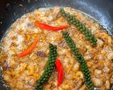 Hình bước làm 4 của món Kho quẹt tiêu xanh