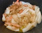 Foto del paso 1 de la receta: Arroz con potón y gambas!