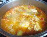 Foto del paso 2 de la receta: Caldereta de alas de pavo con garbanzos, judías verdes y patatas