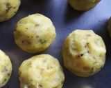 बटाटा वडा (BATATVADA RECIPE IN MARATHI) रेसिपी स्टेप 3 फोटो 