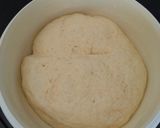 Virslis tekercs foszlós tésztában recept fázis 2 fotója