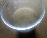 Foto del passaggio 5 della ricetta Frullato con succo di frutta alla pera, mela, limone e cannella